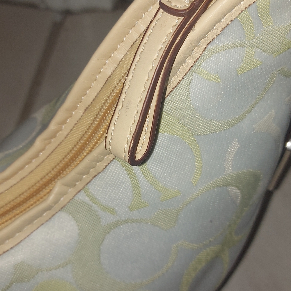 Authentic Coach Handbag - Picture 4 of 6